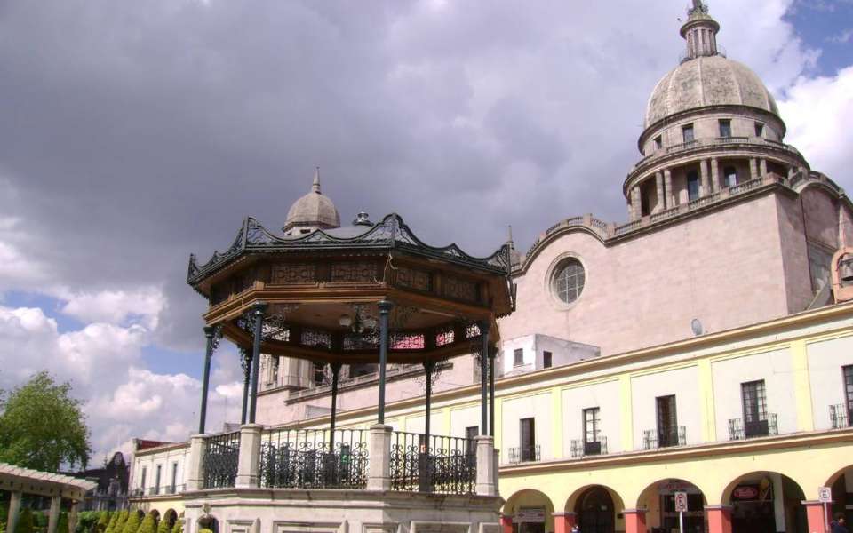Harán padrón de edificios históricos en Toluca con riesgo de derrumbe