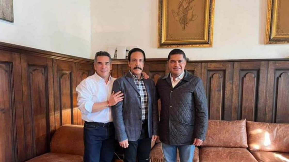 Se reconcilian gobernador de Hidalgo y dirigente nacional del PRI