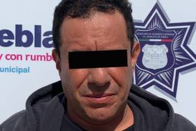Detiene SSC a hombre que intentó asaltar sucursal de Compartamos Banco en Puebla