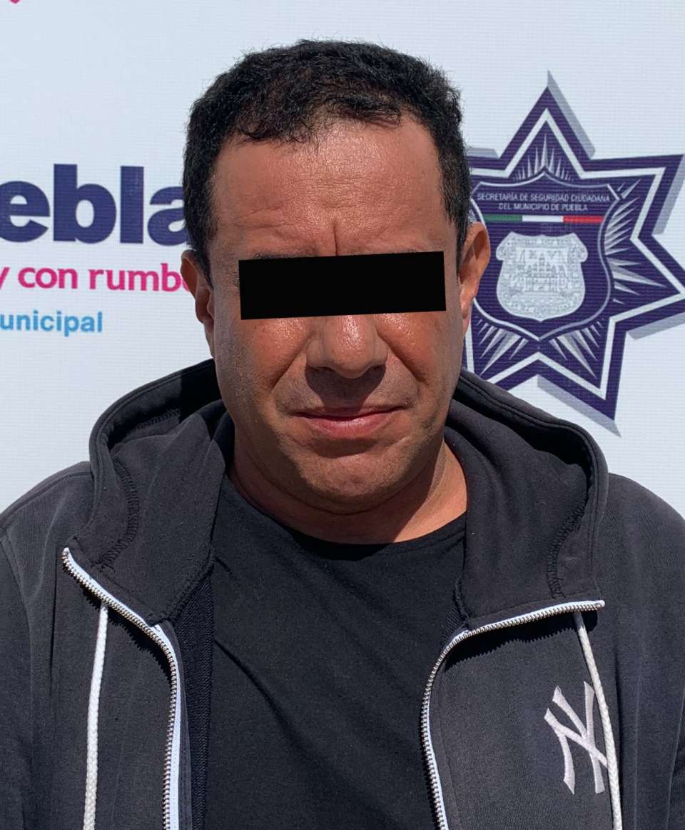 La policía municipal de Puebla detuvo a un hombre que intentó robar una institución financiera
