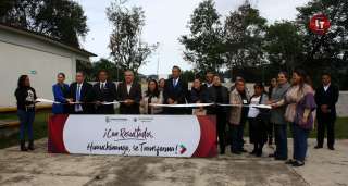 Inauguran barda perimetral en el Centro Escolar de Huauchinango